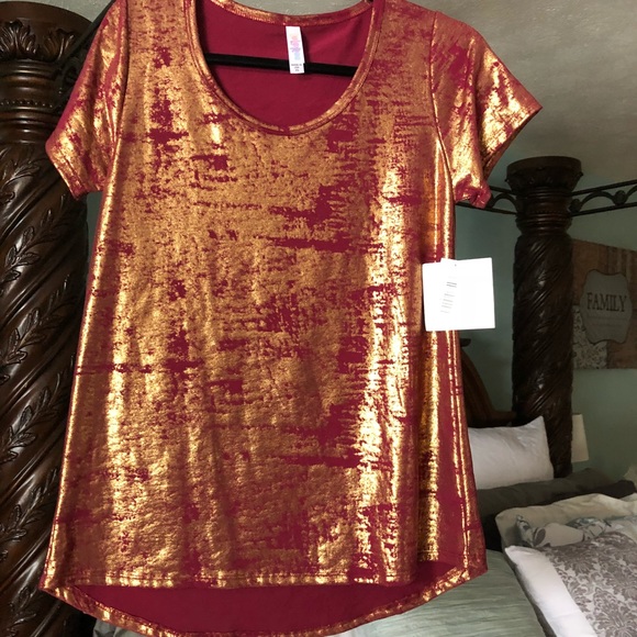Lularoe Classic Tee - maroon and gold “foil look” - Picture 1 of 1
